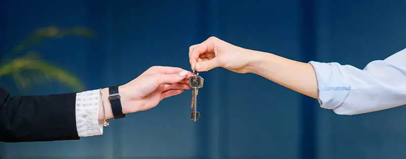 La commission de l’intermédiaire commercial ou de l’agent immobilier lorsque les parties contractent sans son intervention